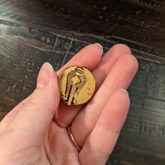 Vintage MCM Butterscotch Resin Brooch Clip-On Earrings Set Gold Tone Ornate Glam - Picture 8 of 9